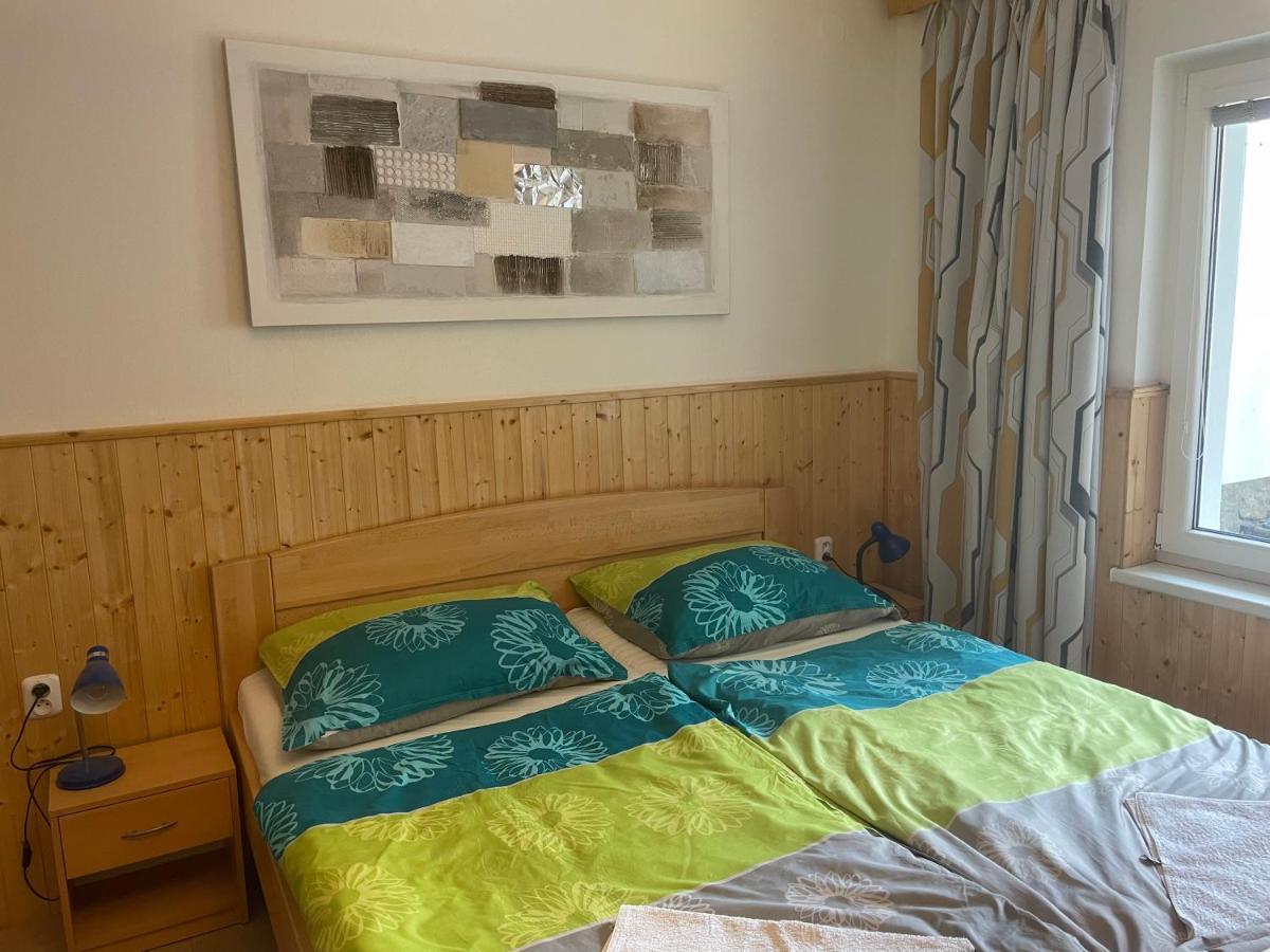Penzion Fontana Hotel Náměšť nad Oslavou Buitenkant foto