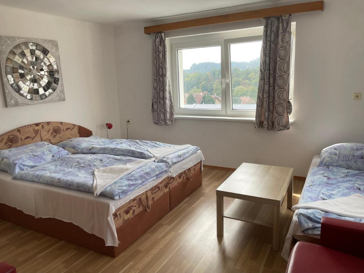 Penzion Fontana Hotel Náměšť nad Oslavou Buitenkant foto